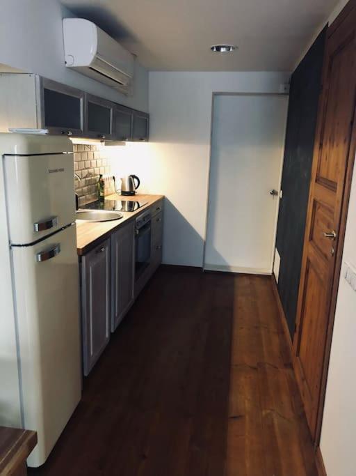 Cozy Apartment Near The City Center ตาร์ตู ภายนอก รูปภาพ